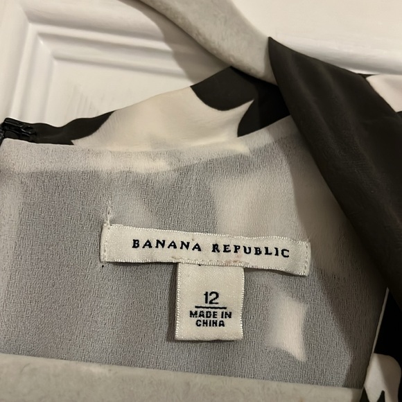 Banana Republic Silk Cap Sleeve Floral Midi Dress - Picture 4 of 12